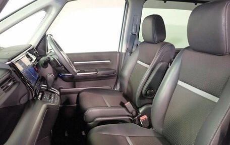 Honda Stepwgn IV, 2021 год, 2 150 000 рублей, 13 фотография