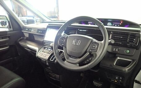 Honda Stepwgn IV, 2021 год, 2 150 000 рублей, 9 фотография