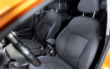 Hyundai Solaris II рестайлинг, 2015 год, 899 000 рублей, 19 фотография