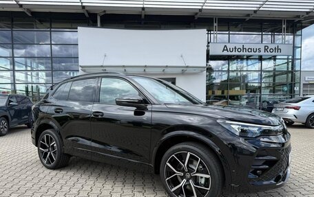 Volkswagen Tiguan, 2025 год, 6 800 000 рублей, 2 фотография