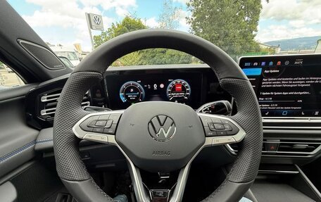 Volkswagen Tiguan, 2025 год, 6 800 000 рублей, 12 фотография