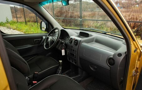 Peugeot Partner II рестайлинг 2, 2006 год, 445 000 рублей, 18 фотография