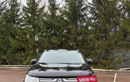 Mitsubishi Outlander III рестайлинг 3, 2012 год, 1 180 000 рублей, 3 фотография