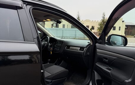 Mitsubishi Outlander III рестайлинг 3, 2012 год, 1 180 000 рублей, 13 фотография