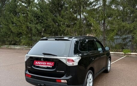 Mitsubishi Outlander III рестайлинг 3, 2012 год, 1 180 000 рублей, 15 фотография