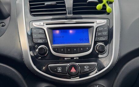 Hyundai Solaris II рестайлинг, 2013 год, 850 000 рублей, 13 фотография