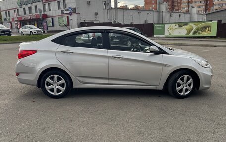 Hyundai Solaris II рестайлинг, 2013 год, 850 000 рублей, 3 фотография