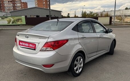 Hyundai Solaris II рестайлинг, 2013 год, 850 000 рублей, 4 фотография