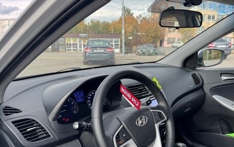 Hyundai Solaris II рестайлинг, 2013 год, 850 000 рублей, 10 фотография