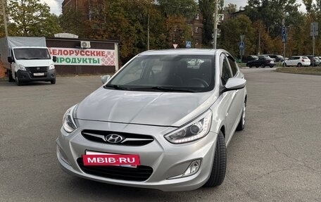 Hyundai Solaris II рестайлинг, 2013 год, 850 000 рублей, 7 фотография
