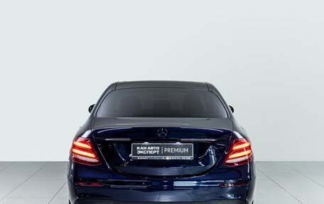 Mercedes-Benz E-Класс, 2019 год, 3 700 000 рублей, 3 фотография