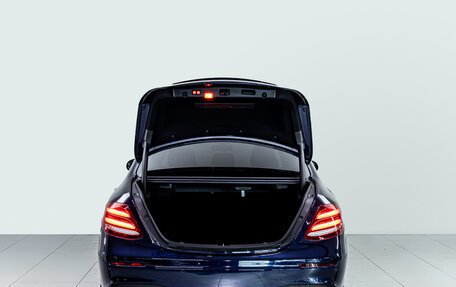 Mercedes-Benz E-Класс, 2019 год, 3 700 000 рублей, 15 фотография