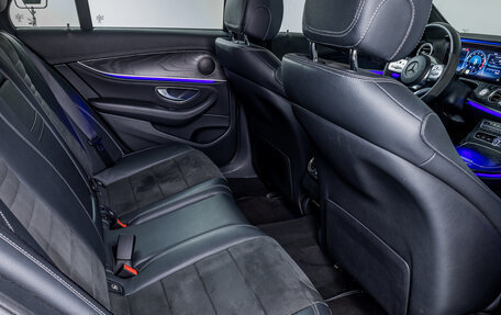 Mercedes-Benz E-Класс, 2019 год, 3 700 000 рублей, 10 фотография