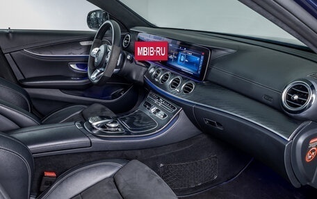 Mercedes-Benz E-Класс, 2019 год, 3 700 000 рублей, 8 фотография