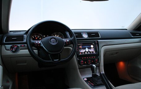 Volkswagen Passat B8 рестайлинг, 2016 год, 1 699 000 рублей, 13 фотография