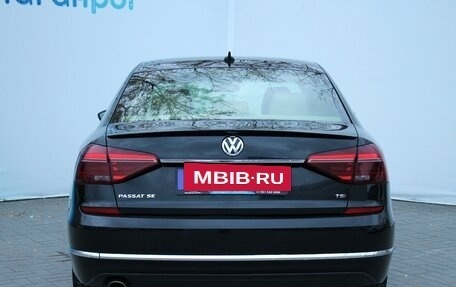 Volkswagen Passat B8 рестайлинг, 2016 год, 1 699 000 рублей, 6 фотография