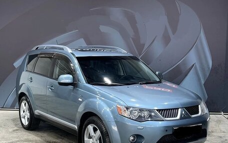 Mitsubishi Outlander III рестайлинг 3, 2007 год, 979 999 рублей, 3 фотография