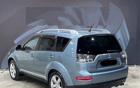 Mitsubishi Outlander III рестайлинг 3, 2007 год, 979 999 рублей, 5 фотография