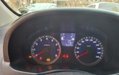 Hyundai Solaris II рестайлинг, 2015 год, 680 000 рублей, 3 фотография