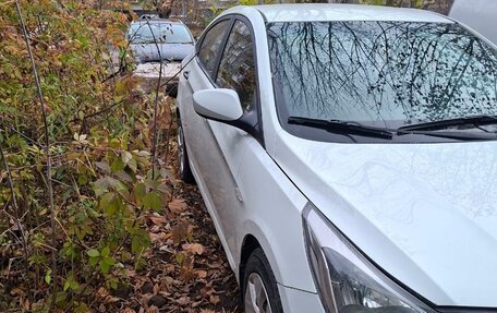 Hyundai Solaris II рестайлинг, 2015 год, 680 000 рублей, 6 фотография