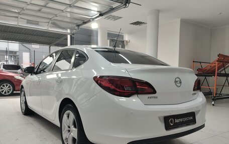 Opel Astra J, 2013 год, 999 000 рублей, 3 фотография