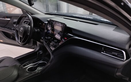 Toyota Camry, 2023 год, 3 500 000 рублей, 10 фотография