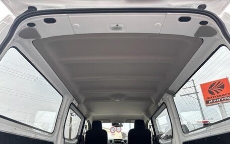 Nissan NV350 Caravan I, 2021 год, 3 000 000 рублей, 2 фотография