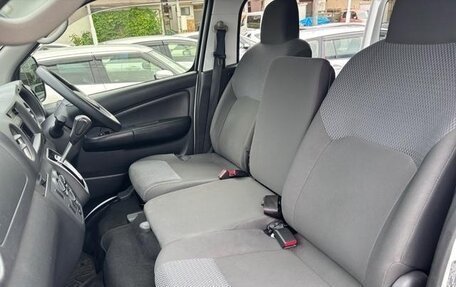 Nissan NV350 Caravan I, 2021 год, 3 000 000 рублей, 14 фотография