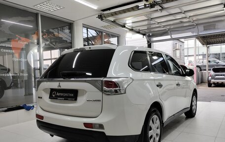 Mitsubishi Outlander III рестайлинг 3, 2013 год, 1 350 000 рублей, 6 фотография