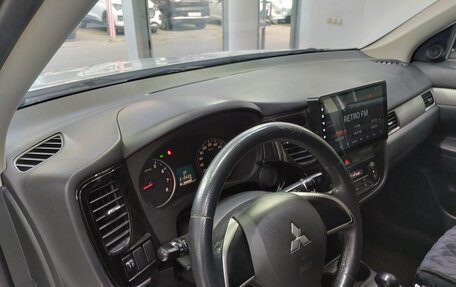 Mitsubishi Outlander III рестайлинг 3, 2013 год, 1 350 000 рублей, 15 фотография
