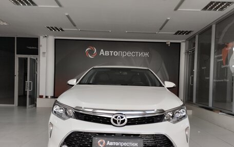 Toyota Camry, 2017 год, 2 600 000 рублей, 2 фотография