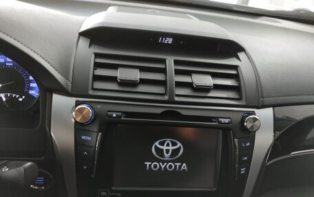 Toyota Camry, 2017 год, 2 600 000 рублей, 17 фотография