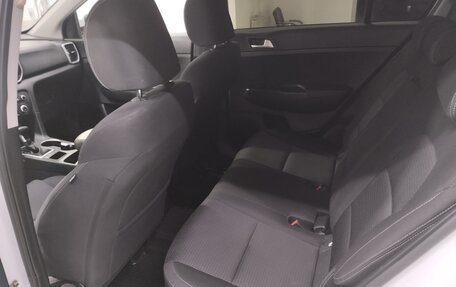 KIA Sportage IV рестайлинг, 2019 год, 2 350 000 рублей, 20 фотография