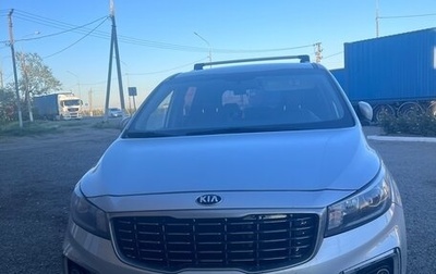 KIA Carnival III, 2019 год, 2 100 000 рублей, 1 фотография