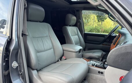 Toyota Land Cruiser 100 рестайлинг 2, 2005 год, 1 890 000 рублей, 14 фотография