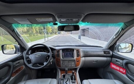 Toyota Land Cruiser 100 рестайлинг 2, 2005 год, 1 890 000 рублей, 10 фотография