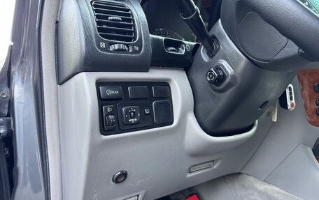 Toyota Land Cruiser 100 рестайлинг 2, 2005 год, 1 890 000 рублей, 19 фотография