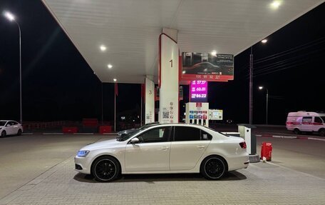 Volkswagen Jetta VI, 2011 год, 750 000 рублей, 6 фотография