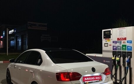 Volkswagen Jetta VI, 2011 год, 750 000 рублей, 5 фотография