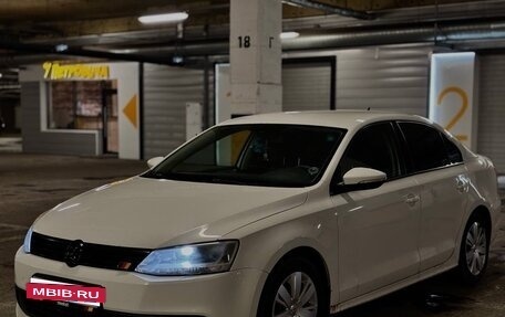Volkswagen Jetta VI, 2011 год, 750 000 рублей, 9 фотография