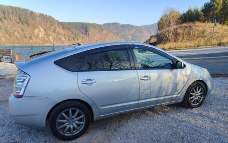 Toyota Prius, 2007 год, 840 000 рублей, 4 фотография