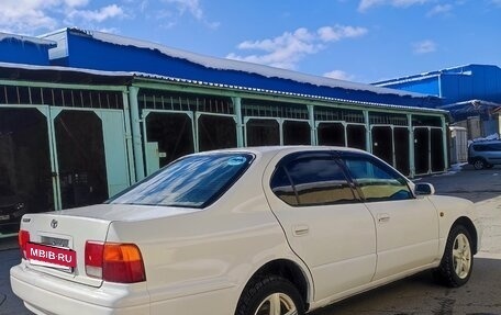 Toyota Camry V40, 1997 год, 330 000 рублей, 2 фотография