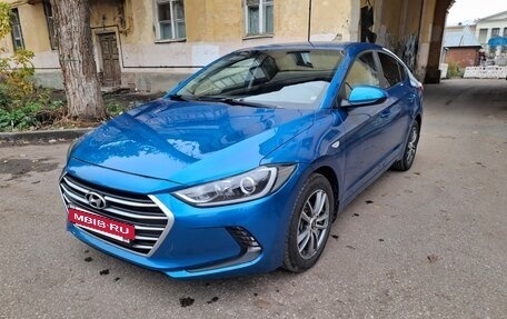 Hyundai Elantra VI рестайлинг, 2016 год, 1 000 000 рублей, 2 фотография