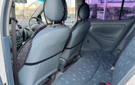 Toyota Vitz, 2001 год, 410 000 рублей, 13 фотография