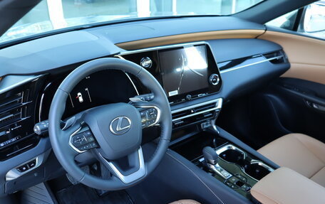 Lexus RX IV рестайлинг, 2025 год, 7 950 000 рублей, 12 фотография