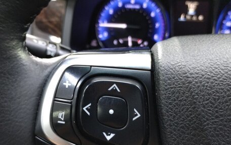 Toyota Camry, 2017 год, 2 300 000 рублей, 12 фотография