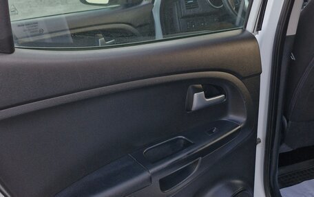 KIA Venga I, 2011 год, 890 000 рублей, 12 фотография