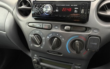 Toyota Vitz, 2002 год, 390 000 рублей, 10 фотография