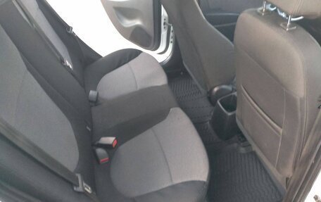 Hyundai Solaris II рестайлинг, 2013 год, 899 000 рублей, 8 фотография