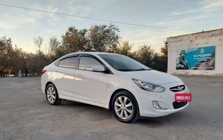 Hyundai Solaris II рестайлинг, 2013 год, 899 000 рублей, 5 фотография